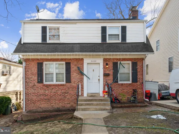 2425 N Utah St, Arlington, VA 22207