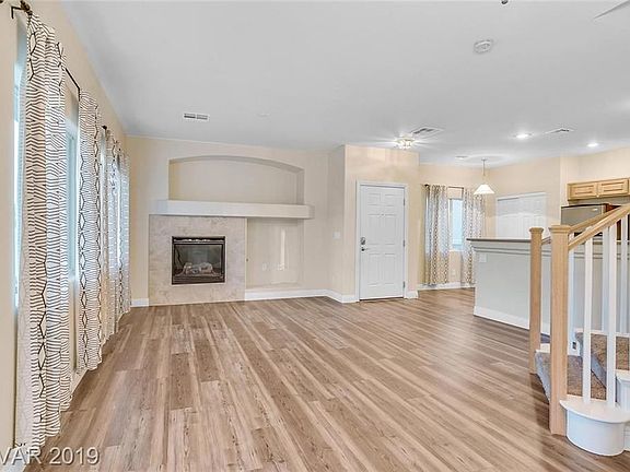 4th image of 2362 Yellowstone Creek Dr Unit 102