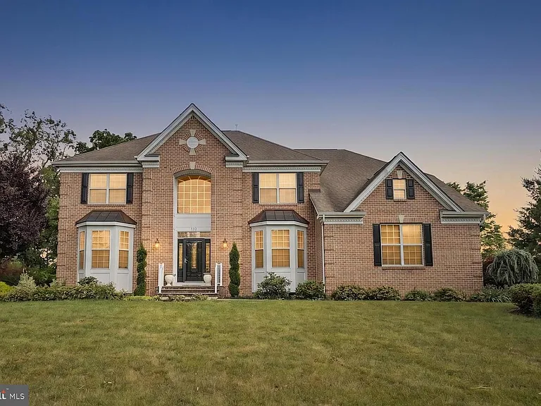 228 Leffler Cir — Photo 1