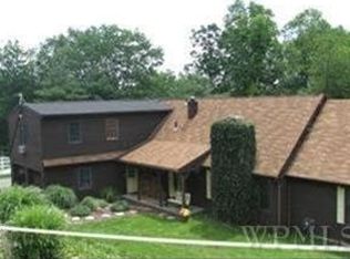 28 Sherwood Ln, Stormville, NY 12582