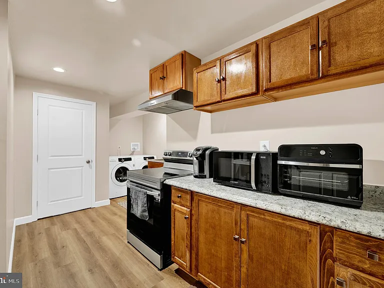 533 Rubens Cir — Photo 50