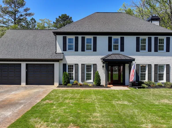 1807 N Chestnut Grove Dr, Marietta, GA 30066