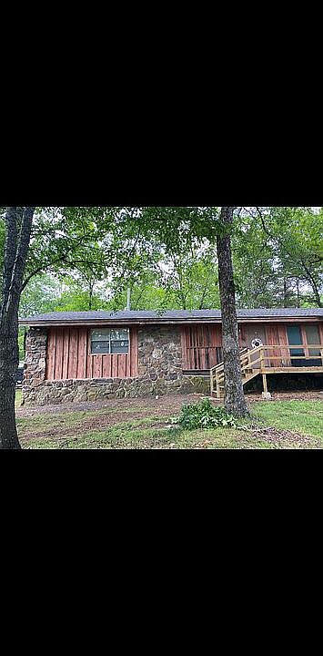 1st image of 180 Salt Cave Dr