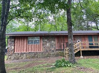 180 Salt Cave Dr, Greers Ferry, AR 72067
