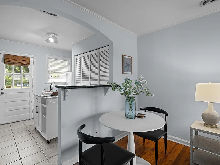 2331 Bernard St #A — Photo 20