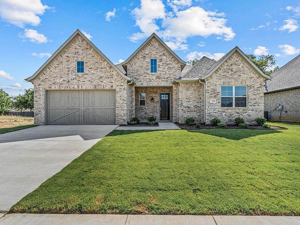 1st image of 213 Park North Ln