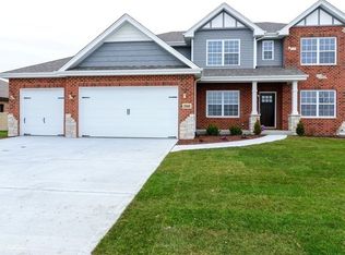 1060 Granite Dr, Manteno, IL 60950