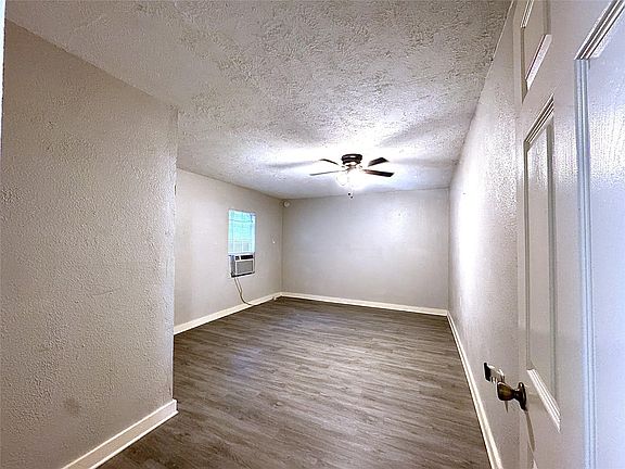 3rd image of 1813 Hatwell St #A
