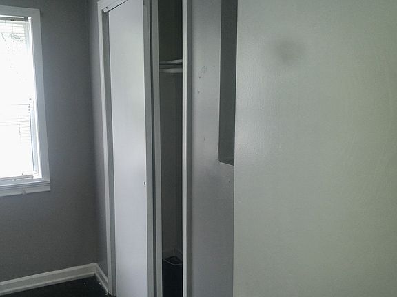 4th image of 1325 Duck Rd