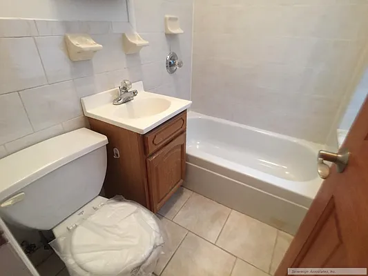 Rented by Sovereign Associates | media 41