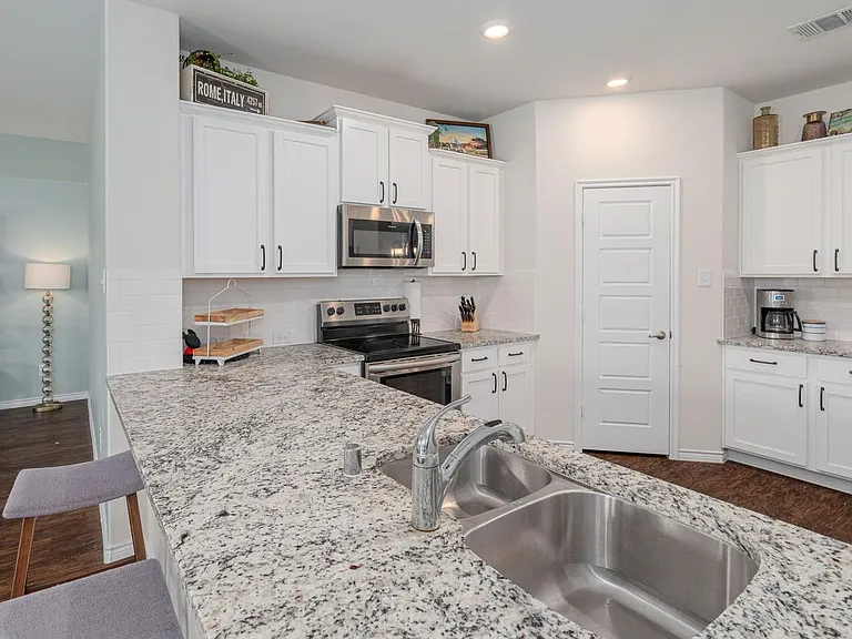 3136 Overlook Dr — Photo 5