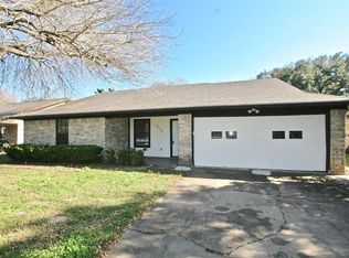 2808 Golden Ave, Bay City, TX 77414