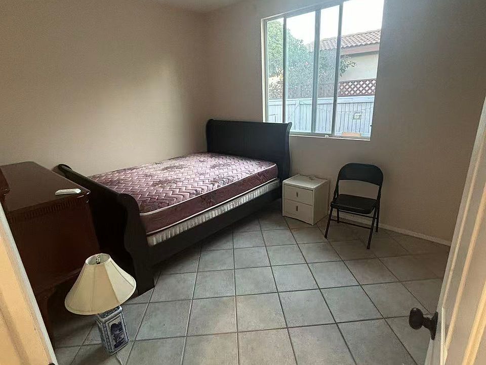 2nd image of 23811 Aspen Dr