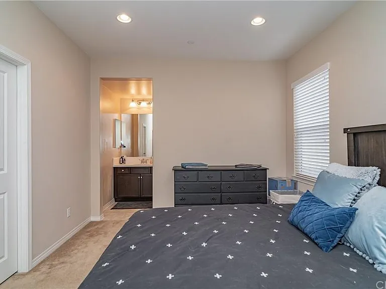 32561 Cherokee Rose St — Photo 5