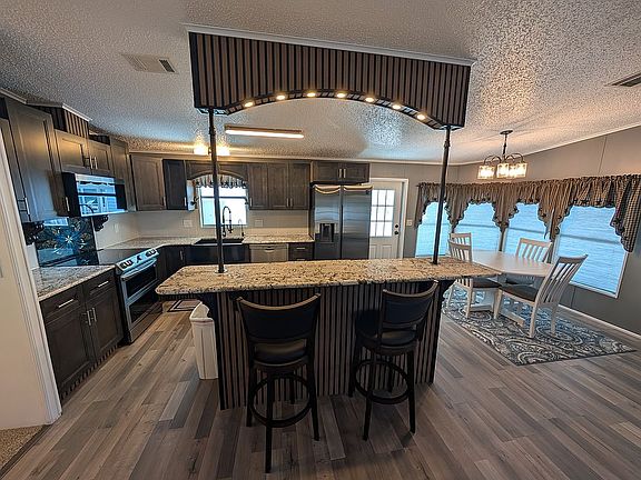 5th image of 3389 Lake Overlook Pl