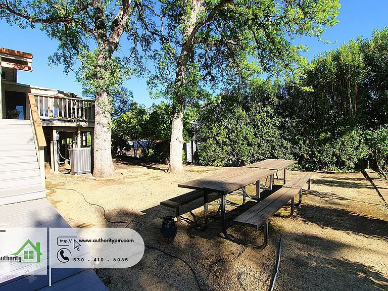 3350 Mountain Oak Dr — Photo 50