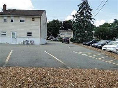 2nd image of 931 Clifton Ave