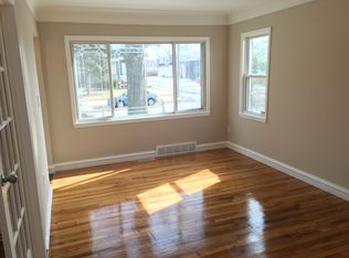23031 Forest Ave, Oak Park, MI 48237