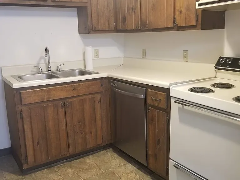 1010 Buffalo St #3 — Photo 14