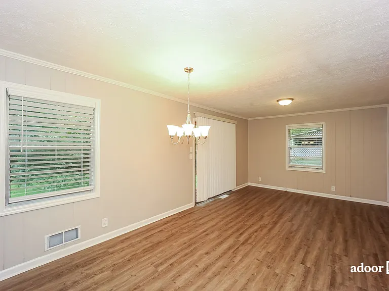 2928 Ann Marie Ln — Photo 8