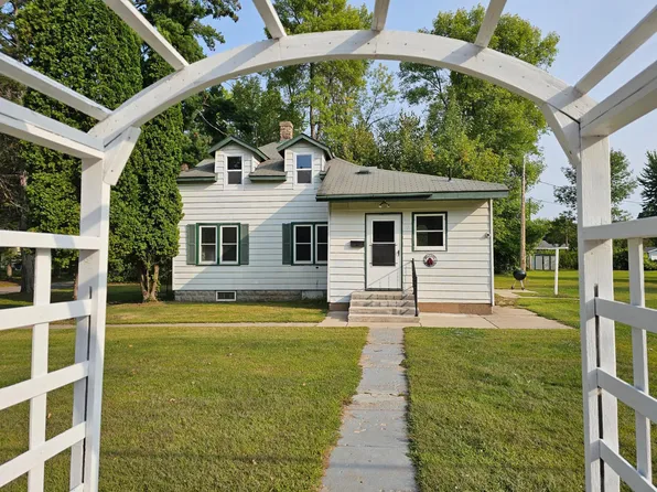 401 5th Ave NE, Crosby, MN 56441