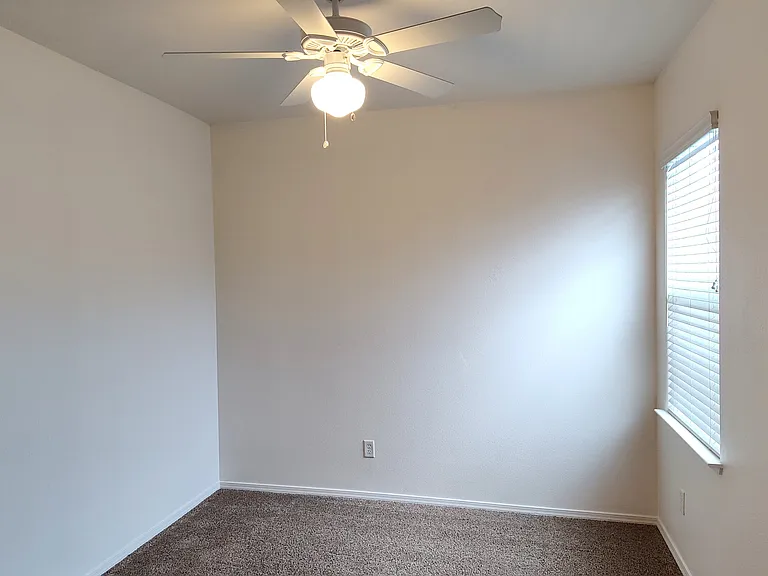 60 W Brittany Ln — Photo 24
