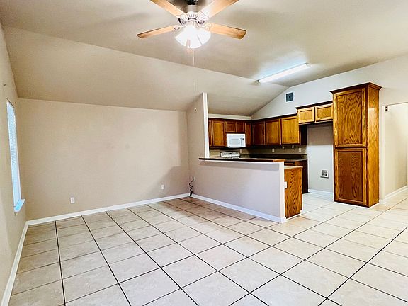 2nd image of 105 Trinidad Cir