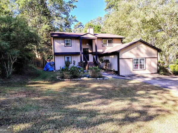2865 Lanier Beach South Rd, Cumming, GA 30041