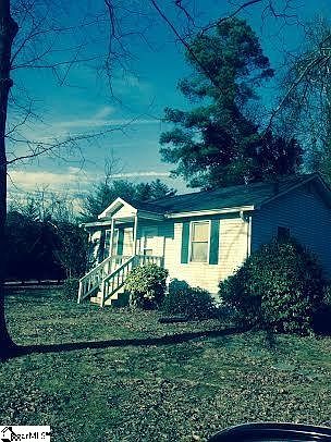2nd image of 200 Carolina Ave #9
