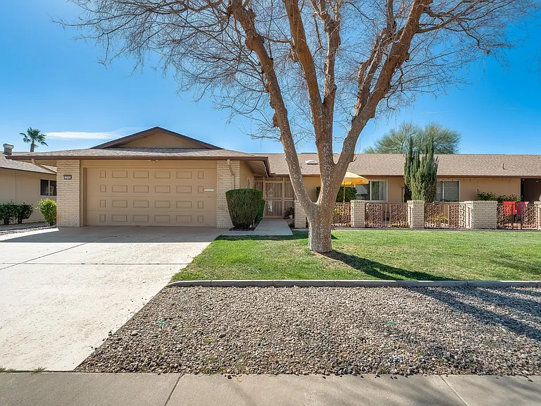 12535 W Seneca Dr — Photo 2