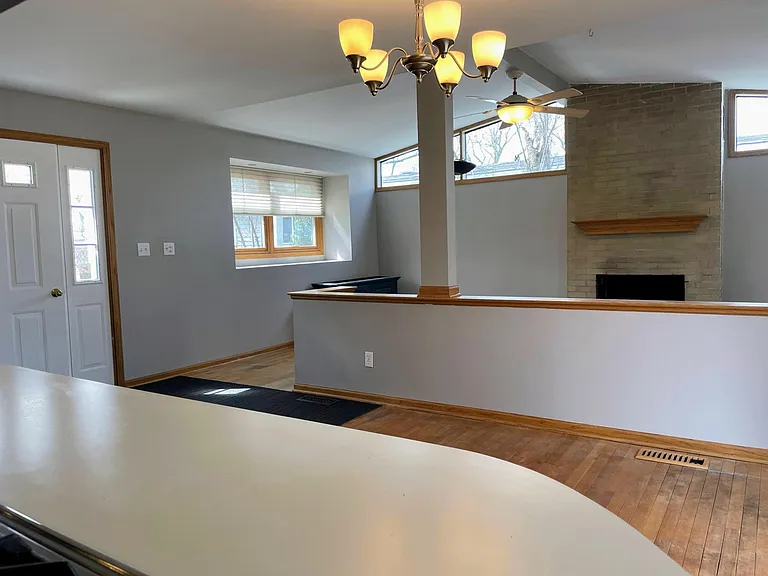 126 Meadowbrook Ln — Photo 9