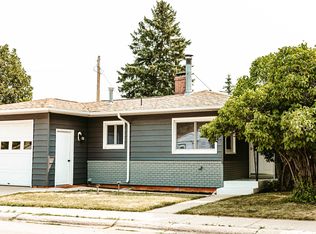 12 Mountain View Dr, Sundance, WY 82729