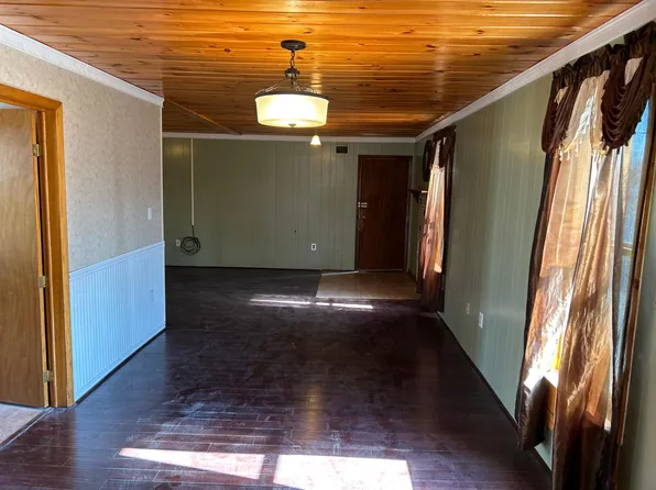 305 Canal St #1, Dexter, NY 13634