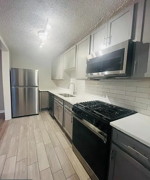 1516 Becklow Ave — Photo 5