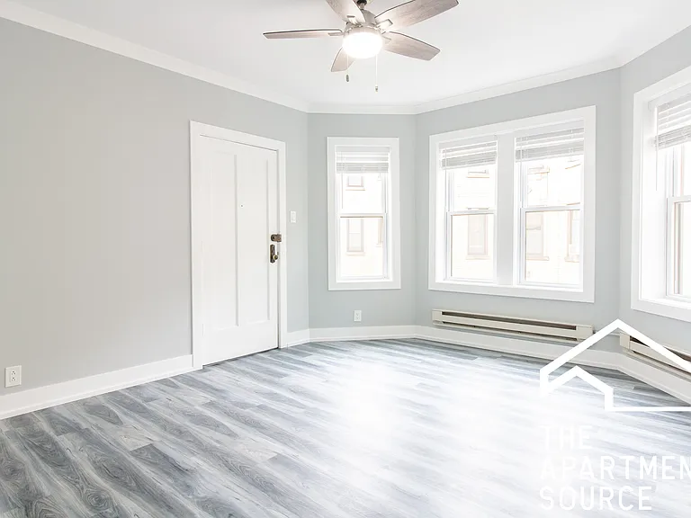 3824 N Greenview Ave #2W — Photo 8