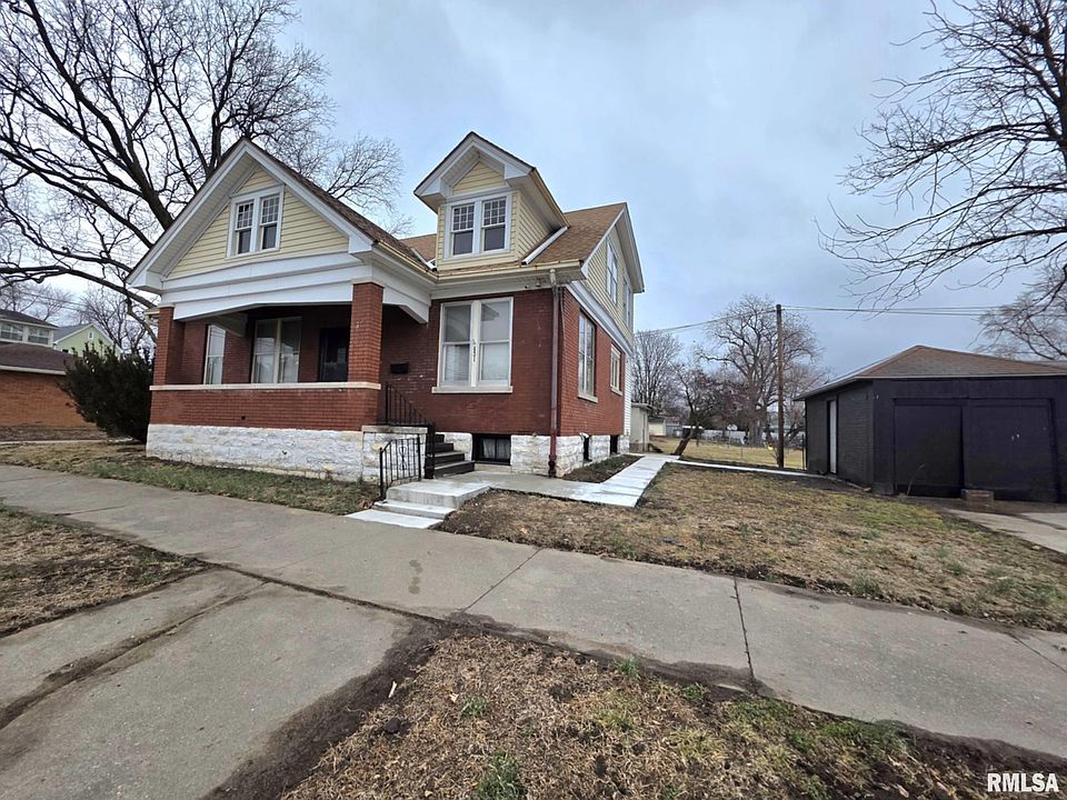 1st image of 631 S 11th St