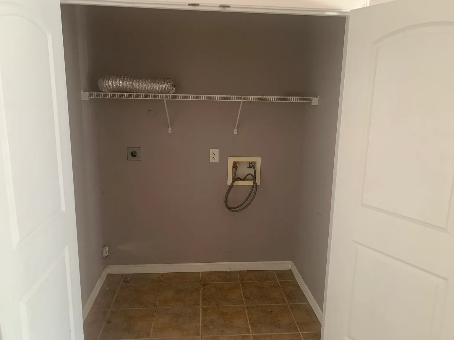2 bed, 950 sqft, $1,095 — Photo 1