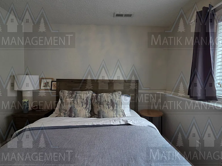 4287 Trumpeter Dr SE — Photo 50