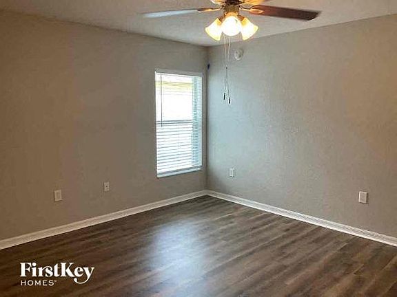 4th image of 706 Vineyard Reserve Ct