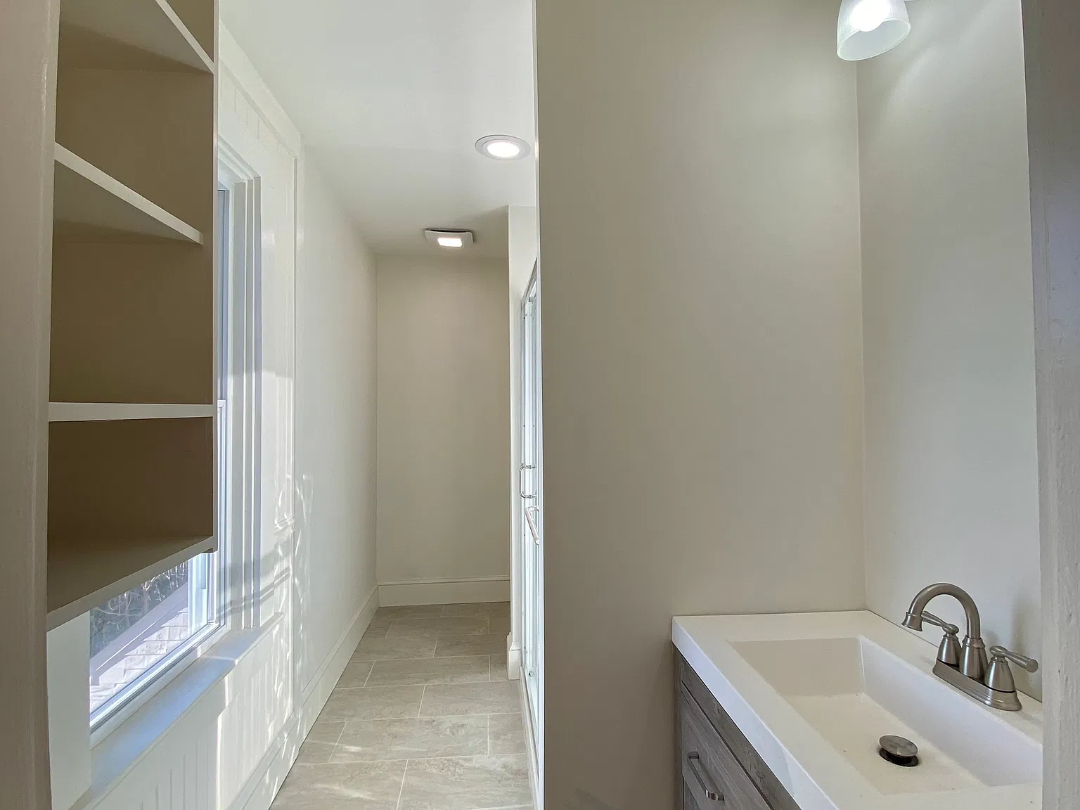 3 bed, 1300 sqft, $2,700 — Photo 4