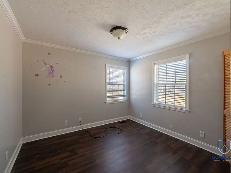 375 Shady Grove Rd — Photo 12