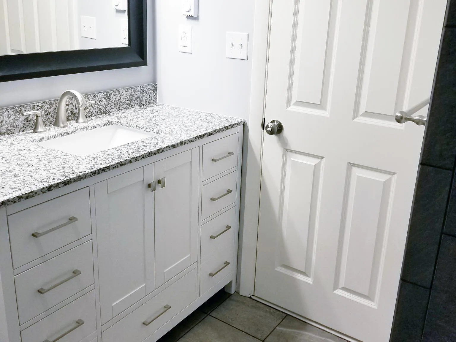 2 bed, 750 sqft, $1,400 — Photo 2