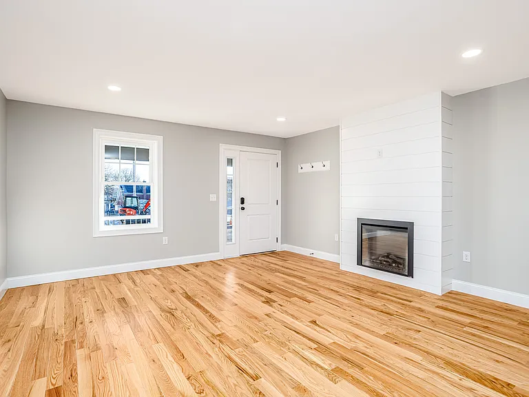 27 Milton St #1 — Photo 3