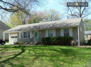 7616 Russell Rd, Prairie Village, KS 66204