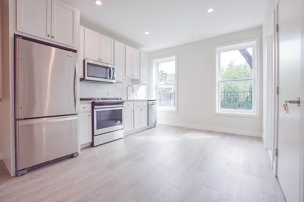 Rented by Brownstone Real Estate | media 10