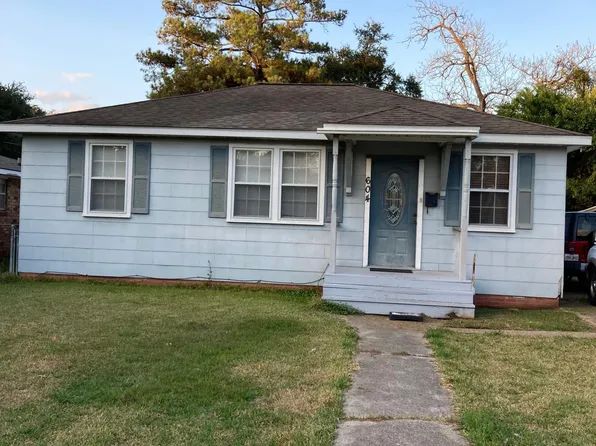 604 Oaks Ave, Port Allen, LA 70767