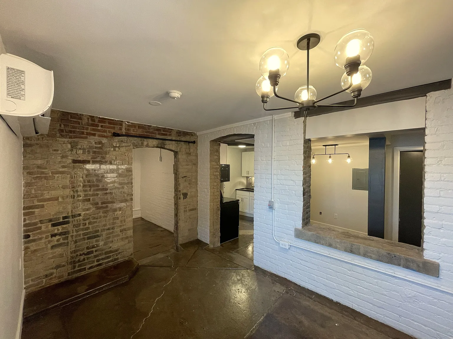 1 bed, 850 sqft, $1,595 — Photo 3