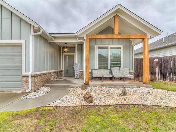 5th image of 2009 Sara Vista Dr