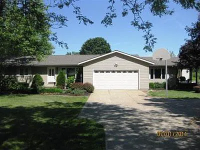 7657 Wadsworth Rd photo 1