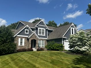 2829 S Saddle Ridge Ct NE, Rockford, MI 49341